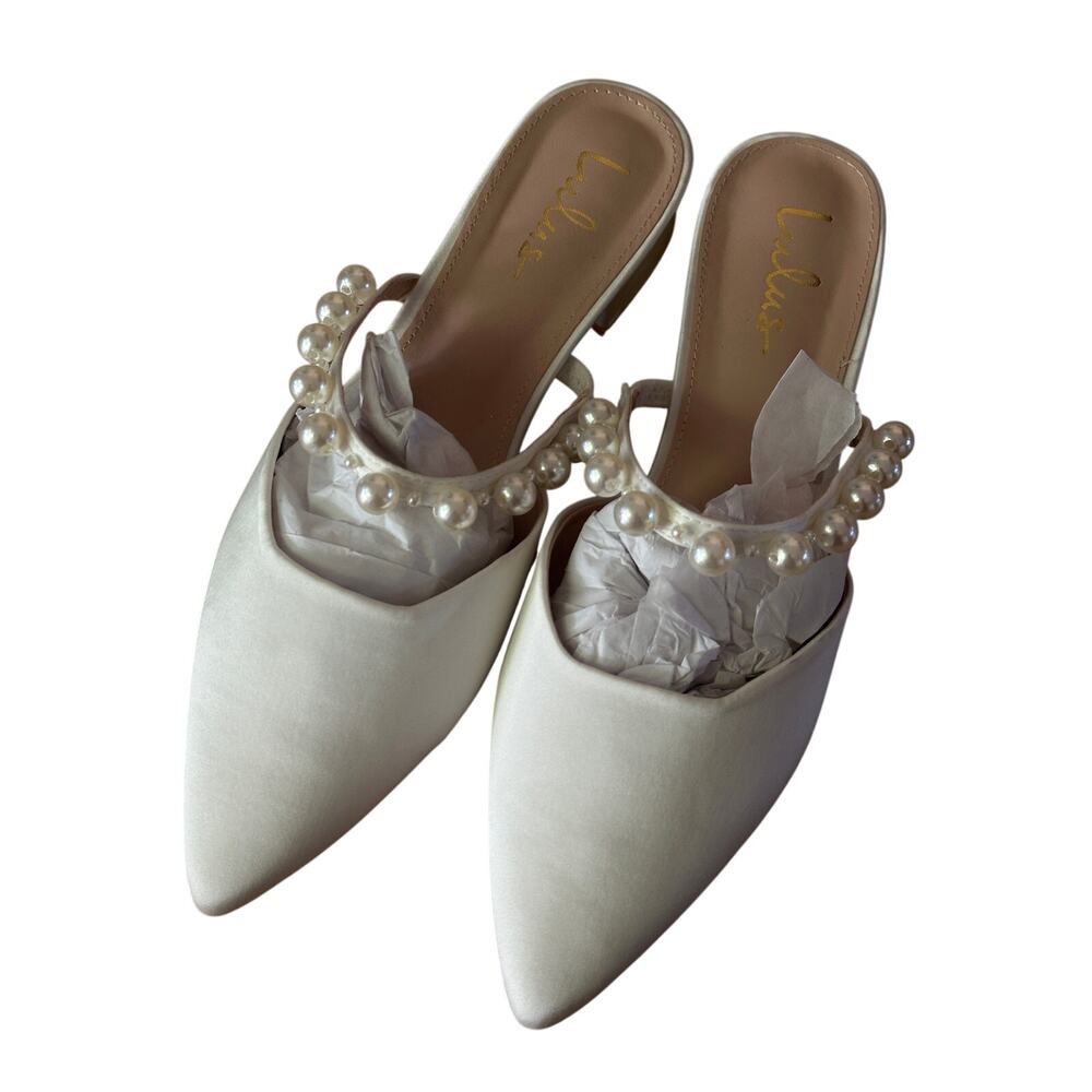 Lulus White Satin Pearl Pointed-Toe Mule Slides size 9 Bridal wedding bride - Picture 6 of 8